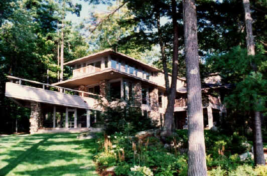 Long lake house.jpg (36570 bytes)